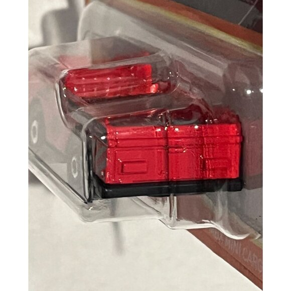 Matchbox MBX Mini Cargo Truck Red 2022 Diecast 1:64 - Picture 4 of 4